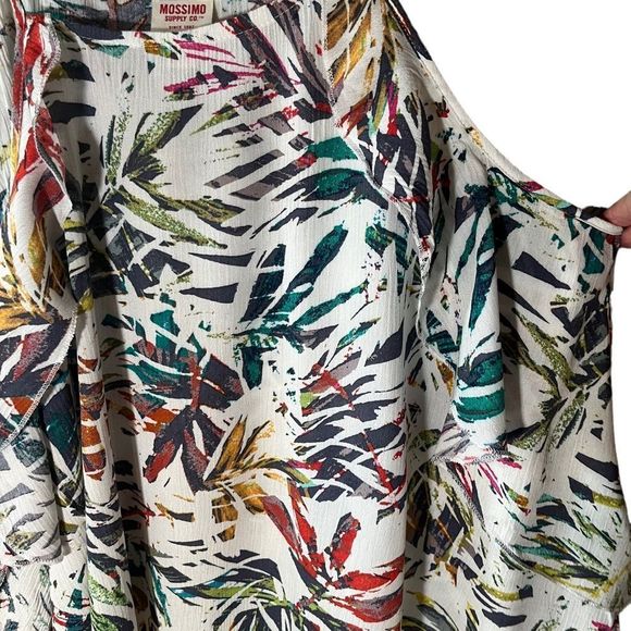 Blouse Tank top sleeveless spaghetti straps Side Flutters crisscrossed back - Picture 2 of 6